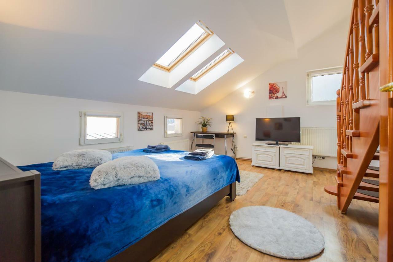 Rooftop Central Apartment ブラショフ エクステリア 写真