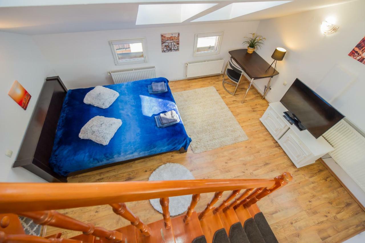 Rooftop Central Apartment ブラショフ エクステリア 写真